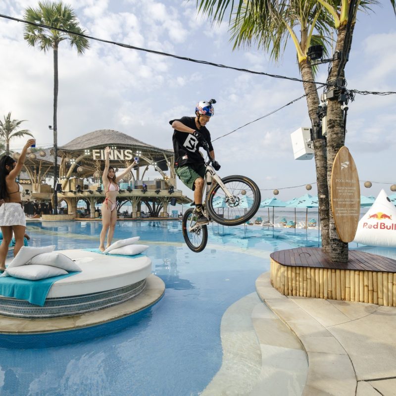 GM 250906 Tomomi Nishikubo FINNS Beach Club 0002