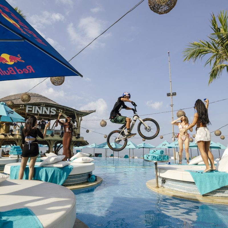 GM 250906 Tomomi Nishikubo FINNS Beach Club 0003